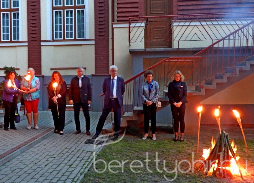 Trianon 100 . fáklyagyújtás05